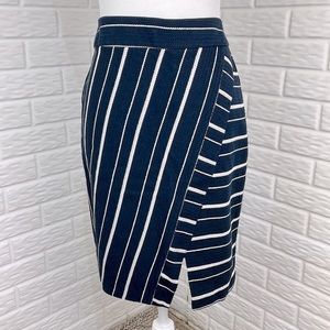 LOFT ANN TAYLOR PENCIL SKIRT ASYMMETRIC NAVY WHITE STRIPES SIZE 4